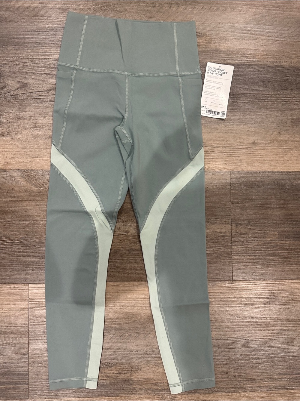 NWT Athleta Athleta Salutation Stash Pocket Tight